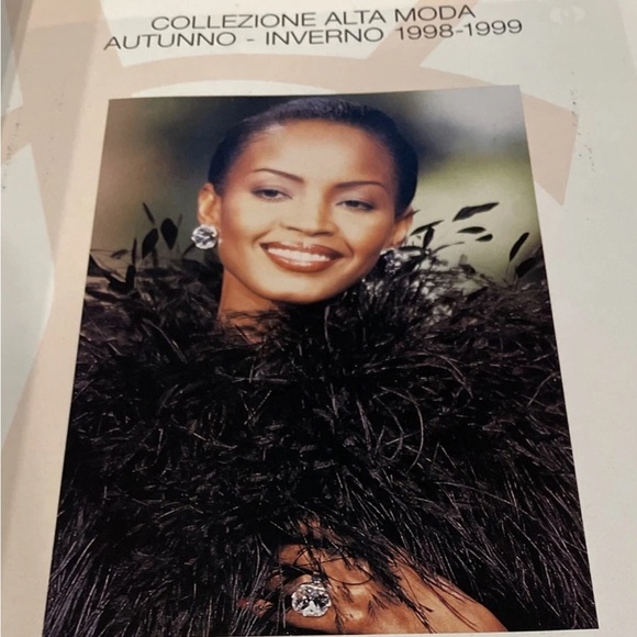 Vogue Couture Italia Alta Moda September 1998  Numero 577 - Picture 5 of 6